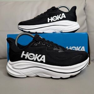 Hoka Clifton 10 Black White Athletic Running Shoes Sneakers Women’s Size 9